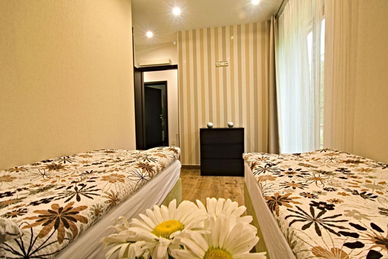 Daisy - Sunny Flowers Apartments Lukecin Exterior photo